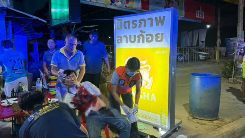 ลุงถูกวัยรุ่นรุมทำร้าย พร้อมทั้งใช้มีดแทงอย่างดุร้าย ขณะที่ตำรวจ “เชียงราย” เร่งไล่ตาม