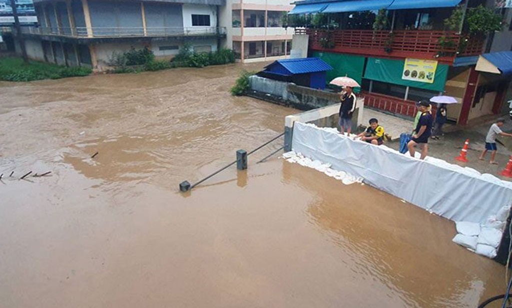 น้ำท่วมที่ ตลาดลมจอย, อำเภอแม่สาย จังหวัดเชียงราย