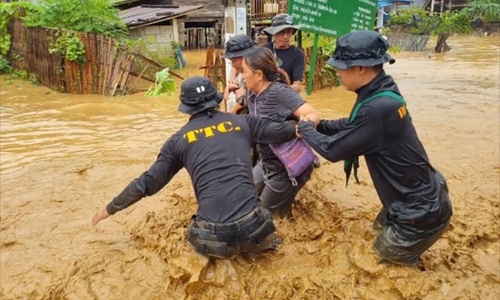 เชียงราย เปิดภาพ อ.แม่สาย อ่วม ฝนตกหนักต่อเนื่อง น้ำท่วมตลาดสายลมจอย